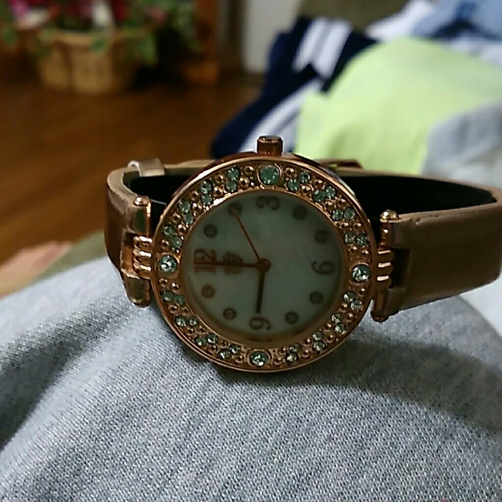 Watch - Picture 4 of 4